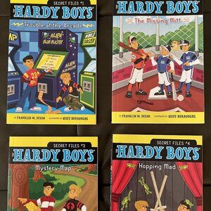 HARDY BOYS: The Secret Files, by Franklin W. Dixon EXCELLENT for kids! BRAND NEW